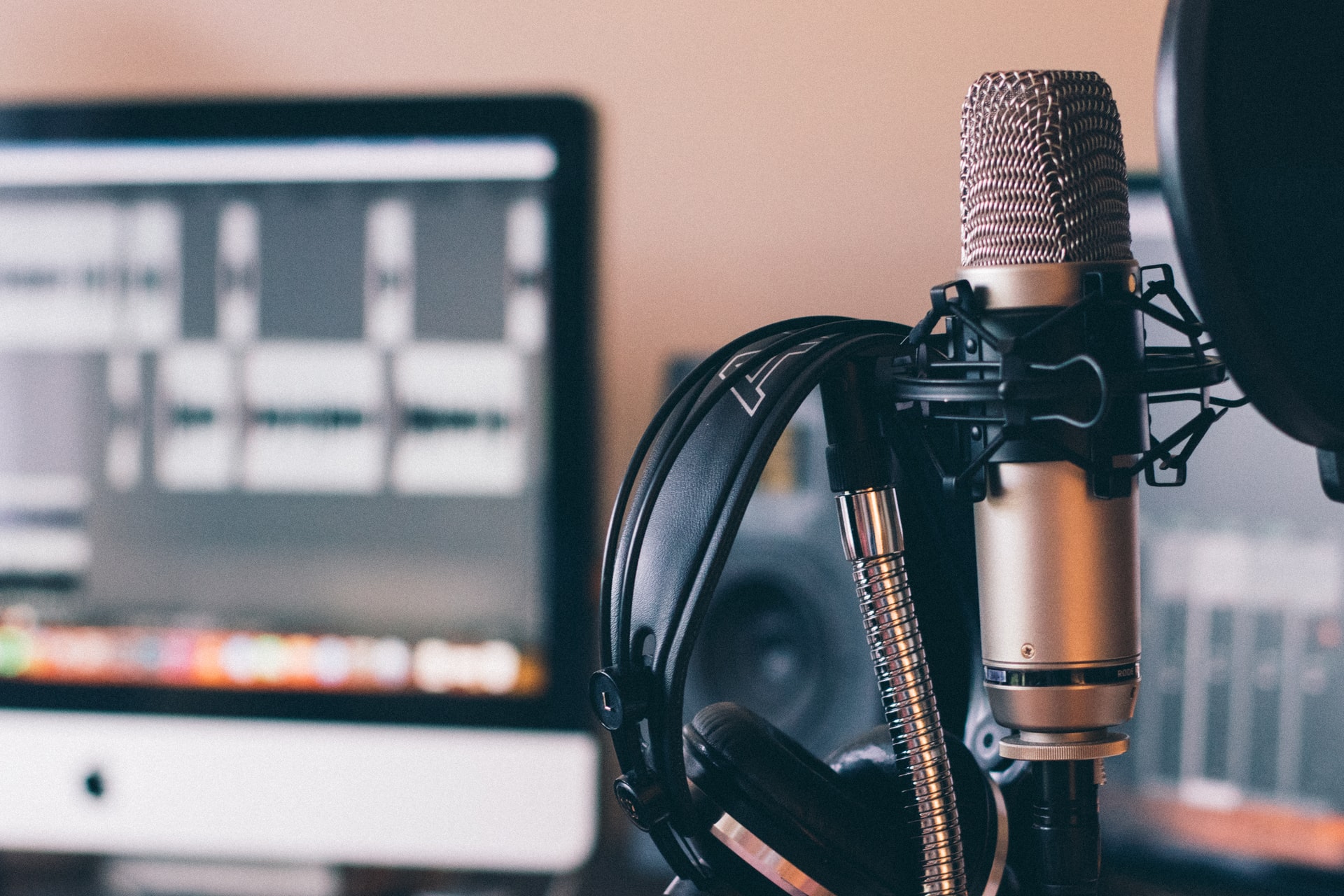 Brand-Podcast erstellen: In nur 6 Schritten ans Ziel