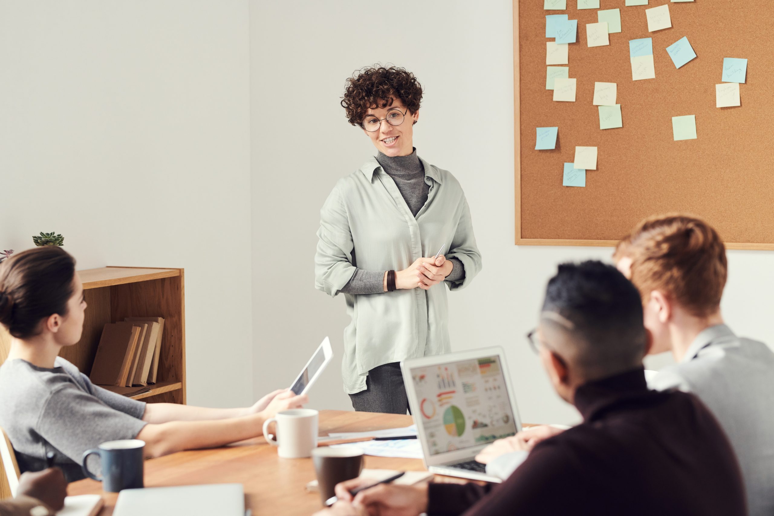 Welche Agentur? Netzwerk vs. Spezialist