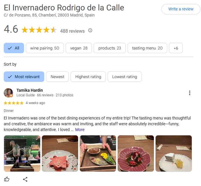 El Invernadero es el lugar ideal para organizar una cena de empresa exclusiva. Cuenta con un espacio íntimo en el distrito de Chamberí, perfecto para grupos pequeños que valoran la innovación, la salud y el compromiso con el medioambiente.